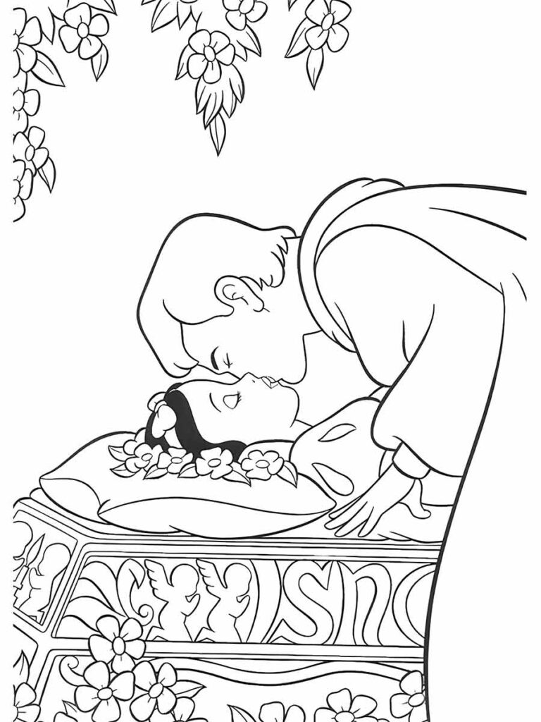 Desenho para colorir do momento mais romântico do filme da Disney “Branca de Neve e os Sete Anões”. O Príncipe beija Branca de Neve na testa, quebrando o feitiço do sono eterno. Ela está deitada em uma cama de flores, com os olhos fechados.