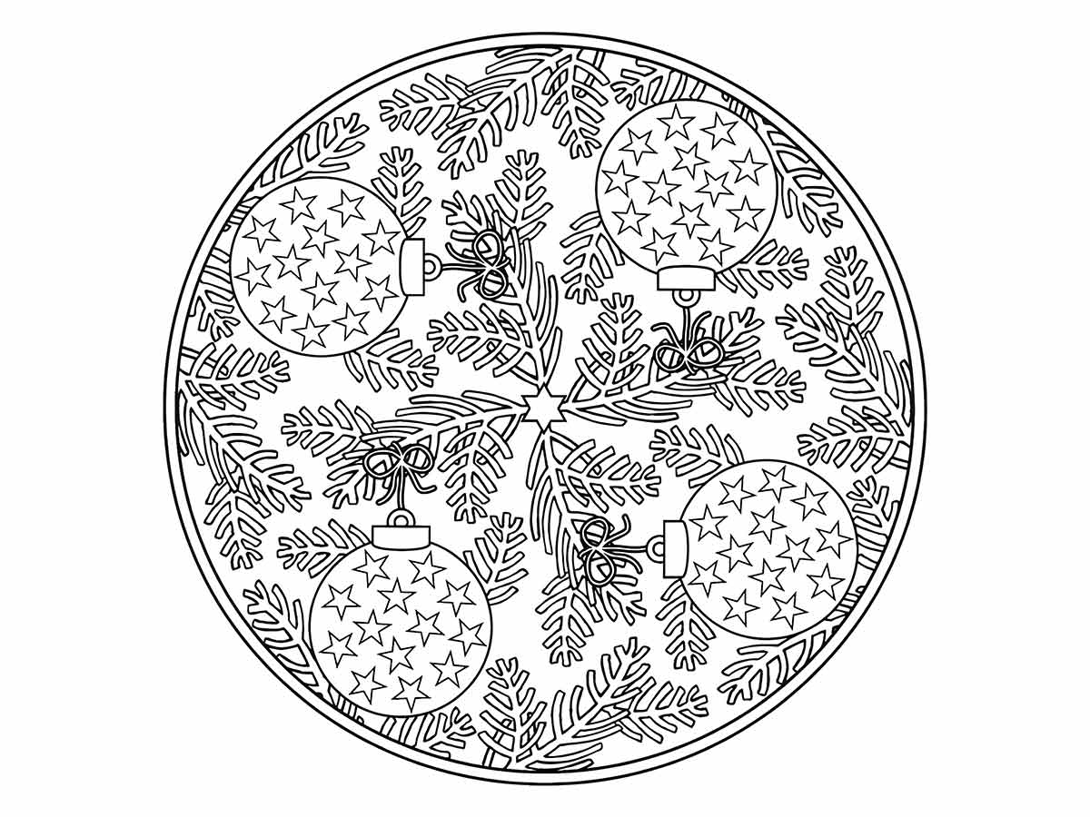 Desenho para colorir de um círculo mandala com enfeites de Natal e estrelas. O círculo é dividido em 4 quadrantes com um ramo de pinheiro em cada quadrante. Cada quadrante tem um enfeite de Natal com estrelas nele. Os enfeites estão pendurados nos ramos de pinheiro. O fundo é branco.