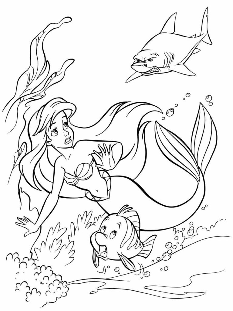 Desenho para colorir da princesa ariel sendo perseguida pelo tubarão.