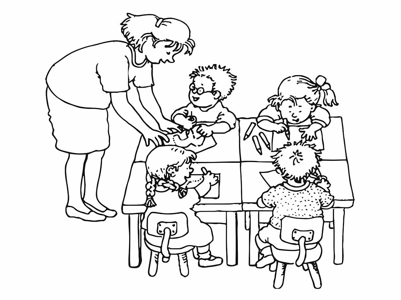 Desenho escolar para colorir mostrando uma professora distribuindo materiais para alunos sentados em uma mesa.