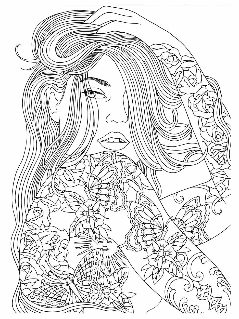 Desenho para desenhar de uma mulher com cabelos longos e tatuagens detalhadas de flores e figuras ao longo de seu braço e ombro.